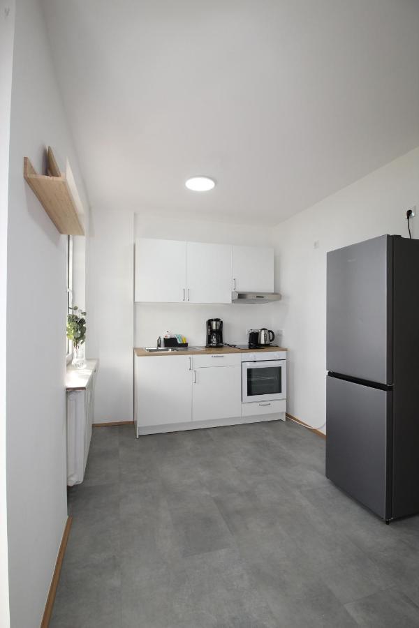 Apartmenthaus Kitzingen - Grosszuegige Wohnungen Fuer Je 6 Personen Mit Balkon Dış mekan fotoğraf