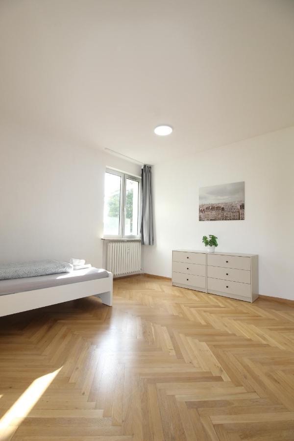 Apartmenthaus Kitzingen - Grosszuegige Wohnungen Fuer Je 6 Personen Mit Balkon Dış mekan fotoğraf