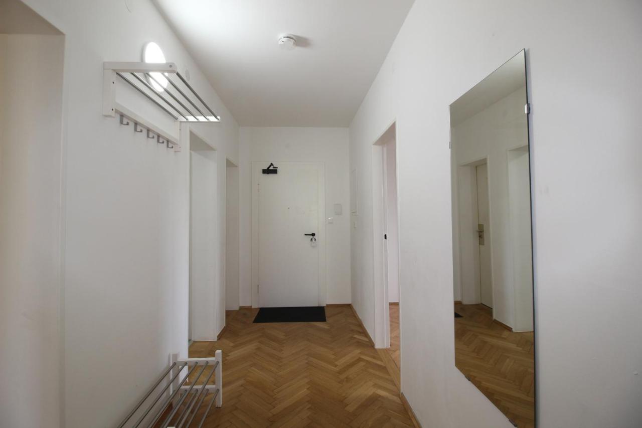 Apartmenthaus Kitzingen - Grosszuegige Wohnungen Fuer Je 6 Personen Mit Balkon Dış mekan fotoğraf