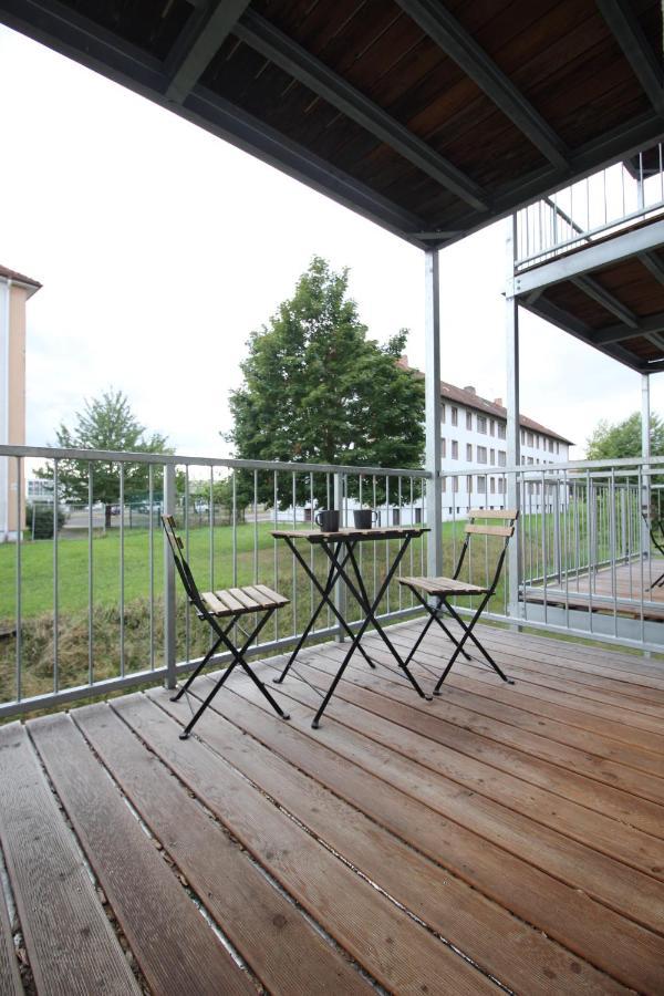 Apartmenthaus Kitzingen - Grosszuegige Wohnungen Fuer Je 6 Personen Mit Balkon Dış mekan fotoğraf