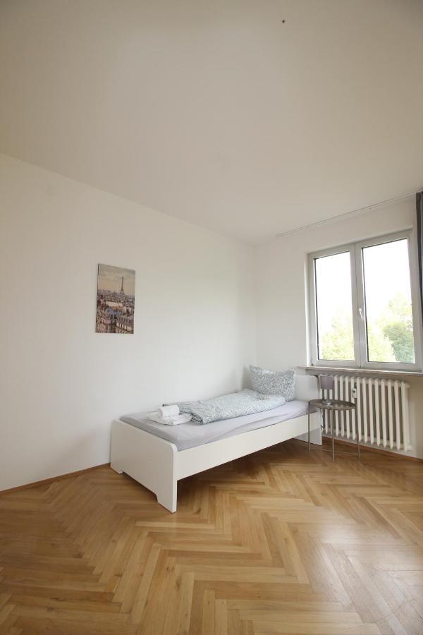 Apartmenthaus Kitzingen - Grosszuegige Wohnungen Fuer Je 6 Personen Mit Balkon Dış mekan fotoğraf