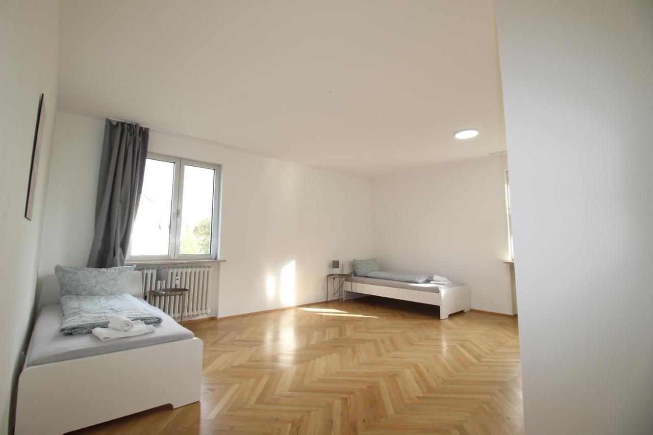 Apartmenthaus Kitzingen - Grosszuegige Wohnungen Fuer Je 6 Personen Mit Balkon Dış mekan fotoğraf